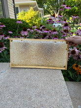 Load image into Gallery viewer, Comb honey 10 oz square

