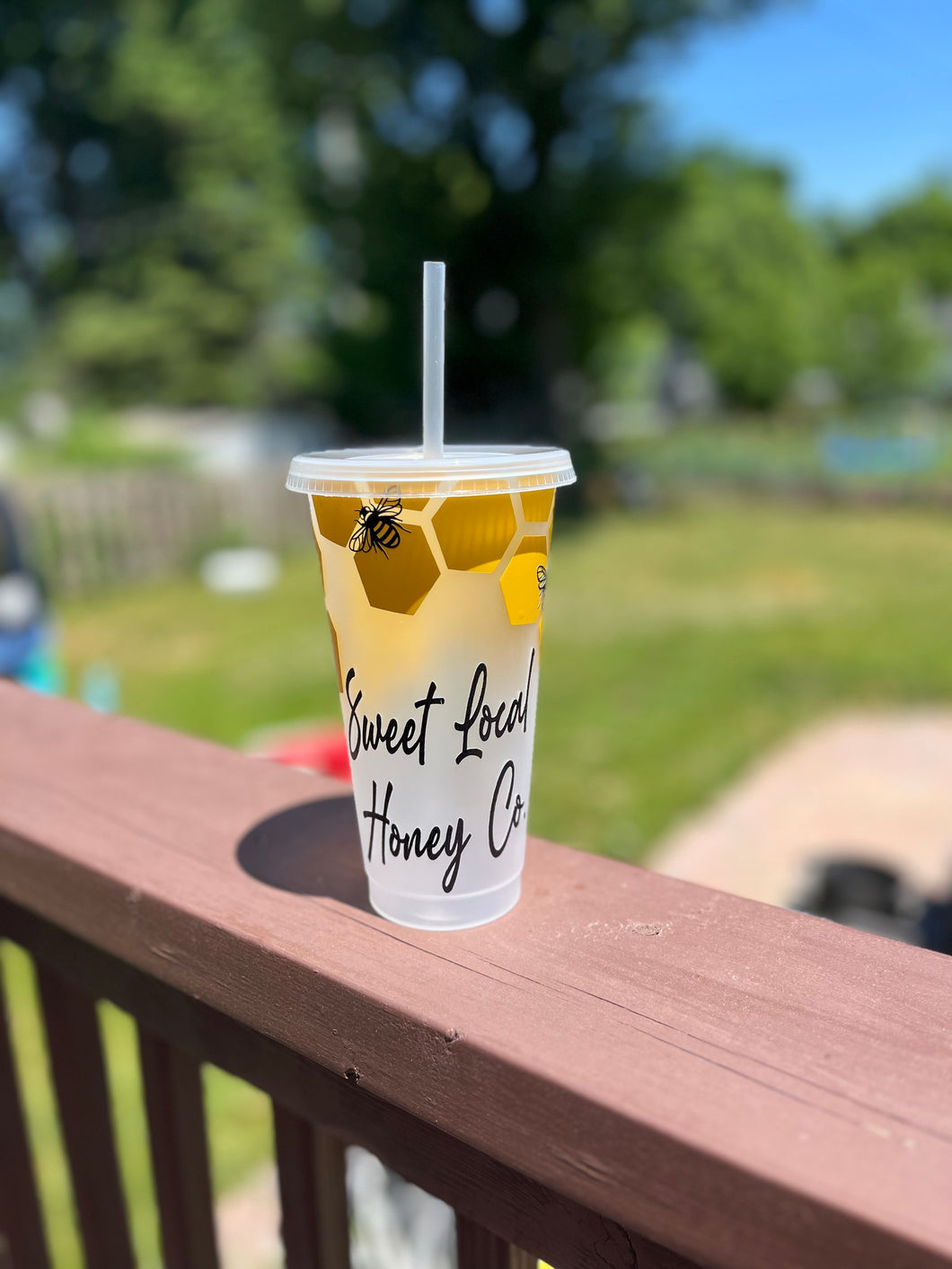 Honey comb 24oz tumbler with lid and straw