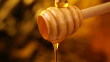 Load image into Gallery viewer, Spicy honey 10 oz
